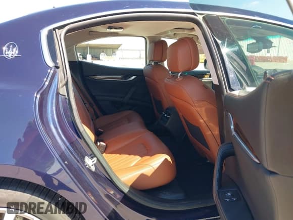 ✅ 2015 Maserati Ghibli S Q4 • VIN: ZAM57RTA3F1149382 • Lot: 42182510. Listed on IAAI with 33,671 mi. Free auction sales archive from the USA and detailed vehicle history report at DreamBid. Image 8.