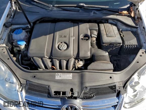 ✅ 2010 Volkswagen Jetta S • VIN: 3VWJZ7AJ2AM041283 • Лот: 94078695. Опубликован ранее на Copart с пробегом 169 764 миль. Бесплатный доступ к архиву аукционных продаж из США и подробный отчёт об истории автомобиля на DreamBid. Изображение 11.