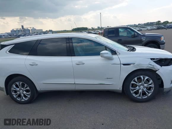 ✅ 2018 Buick Enclave Avenir • VIN: 5GAEVCKW8JJ204570 • Лот: 43137204. Опубликован ранее на IAAI с пробегом 130 652 миль. Бесплатный доступ к архиву аукционных продаж из США и подробный отчёт об истории автомобиля на DreamBid. Изображение 13.