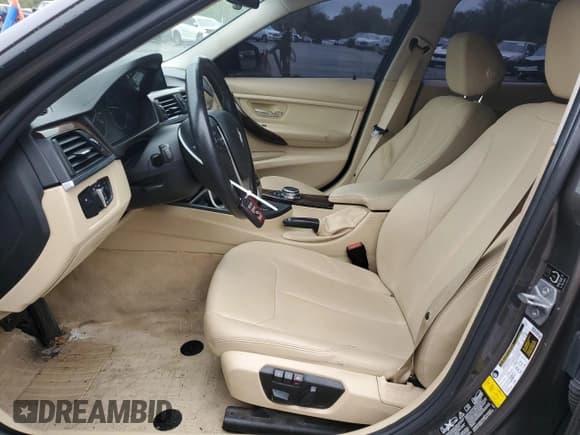 ✅ 2015 BMW 3 Series 328i xDrive • VIN: WBA3B5G59FNS16976 • Лот: 85710995. Опубликован ранее на Copart с пробегом 131 904 миль. Бесплатный доступ к архиву аукционных продаж из США и подробный отчёт об истории автомобиля на DreamBid. Изображение 7.