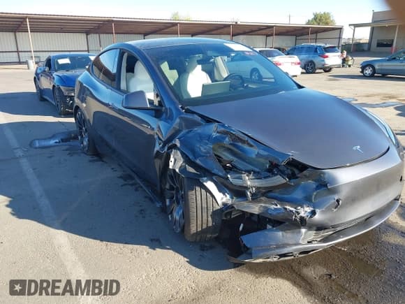 ✅ 2023 Tesla Model Y Performance • VIN: 7SAYGDEF3PF864400 • Lot: 43595150. Wystawiony na IAAI z przebiegiem 37 993 mil. Bezpłatny archiwum sprzedaży aukcyjnych z USA i szczegółowy raport historii pojazdu na DreamBid. Zdjęcie 1.