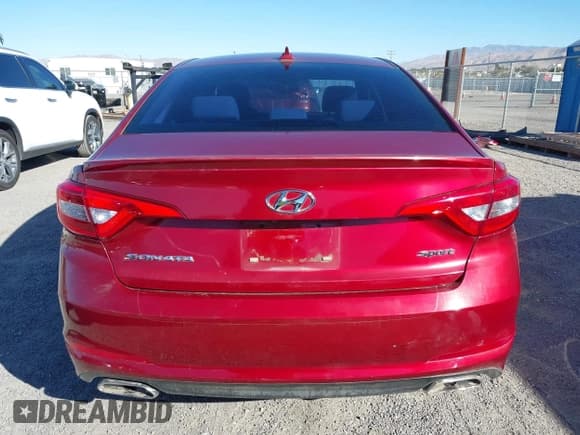 ✅ 2015 Hyundai Sonata Sport • VIN: 5NPE34AF3FH082342 • Lot: 43558606. Listed on IAAI with 151,493 mi. Free auction sales archive from the USA and detailed vehicle history report at DreamBid. Image 17.