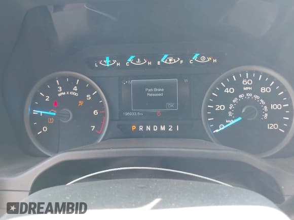 ✅ 2015 Ford F-150 XLT • VIN: 1FTEX1CP7FKD95145 • Lot: 43252019. Wystawiony na IAAI z przebiegiem 196 933 mil. Bezpłatny archiwum sprzedaży aukcyjnych z USA i szczegółowy raport historii pojazdu na DreamBid. Zdjęcie 16.