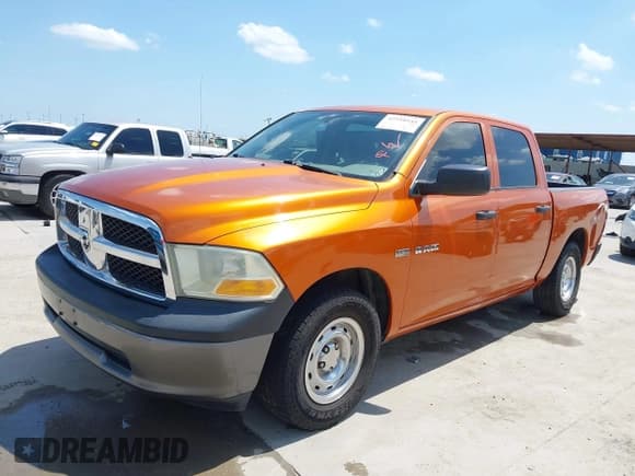✅ 2010 Dodge 1500 SLT • VIN: 1D7RB1CT0AS178824 • Lot: 42518541. Wystawiony na IAAI z przebiegiem 207 946 mil. Bezpłatny archiwum sprzedaży aukcyjnych z USA i szczegółowy raport historii pojazdu na DreamBid. Zdjęcie 2.