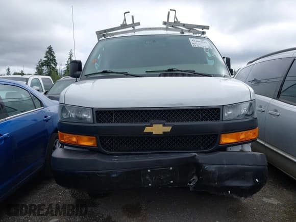 ✅ 2020 Chevrolet Express Cargo • VIN: 1GCWGAFGXL1276698 • Lot: 42406833. Listed on IAAI with 63,143 mi. Free auction sales archive from the USA and detailed vehicle history report at DreamBid. Image 13.
