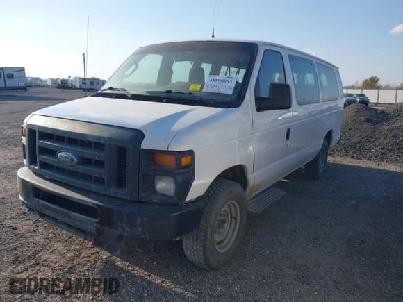 ✅ 2013 Ford Econoline Passenger XL • VIN: 1FBSS3BL8DDB09109 • Lot: 43598003. Listed on IAAI with 175,208 mi. Free auction sales archive from the USA and detailed vehicle history report at DreamBid. Image 2.