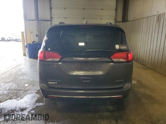 ✅ 2020 Chrysler Pacifica Limited • VIN: 2C4RC1GG1LR147106 • Lot: 90688365. Listed on Copart with 35,583 mi. Free auction sales archive from the USA and detailed vehicle history report at DreamBid. Image 6.