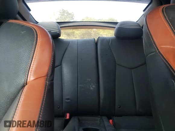 ✅ 2016 Hyundai Veloster Turbo Rally Edition • VIN: KMHTC6AE5GU284242 • Лот: 81329285. Опубликован ранее на Copart с пробегом 120 413 миль. Бесплатный доступ к архиву аукционных продаж из США и подробный отчёт об истории автомобиля на DreamBid. Изображение 10.