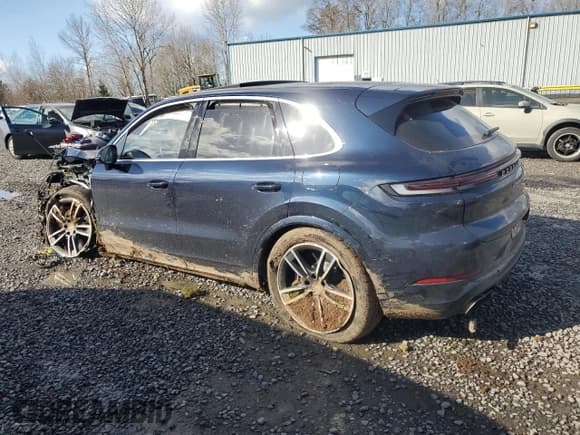 ✅ 2024 Porsche Cayenne • VIN: WP1AM2AY8RDA48178 • Lot: 47881105. Wystawiony na Copart z przebiegiem Nie podano. Bezpłatny archiwum sprzedaży aukcyjnych z USA i szczegółowy raport historii pojazdu na DreamBid. Zdjęcie 2.