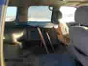 2005 Chevrolet Suburban LS с VIN 3GNFK16Z55G159557, выставлен на аукционе Copart как лот 77632254 с пробегом 317 671 миль миль и Чистый • Clean title. История ставок и продаж доступна на DreamBid. Изображение 11.