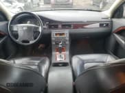 ✅ 2008 Volvo XC70 • VIN: YV4BZ982881030505 • Lot: 86496045. Listed on Copart with 174,415 mi. Free auction sales archive from the USA and detailed vehicle history report at DreamBid. Image 8.