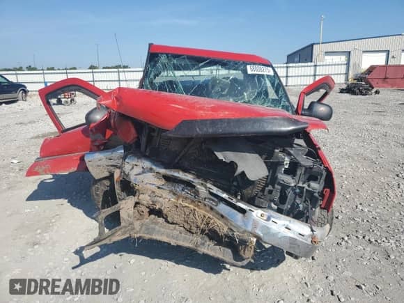 2007 Chevrolet Silverado 2500HD LT2 with VIN 1GCHK29D27E100225, listed as a Copart auction lot 68008275 with Not provided miles and Salvage title. Bid and sale history available at DreamBid. Image 5.