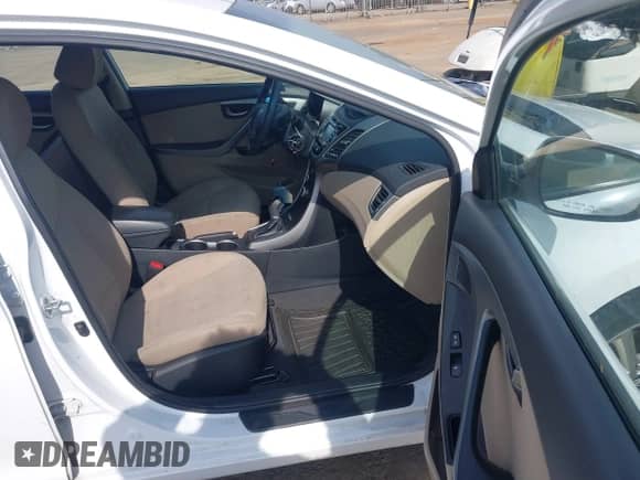 2016 Hyundai Elantra SE с VIN 5NPDH4AE2GH757796, выставлен на аукционе IAAI как лот 43547207 с пробегом 162 632 миль миль и . История ставок и продаж доступна на DreamBid. Изображение 5.