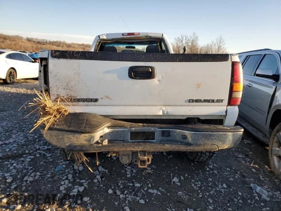 ✅ 2001 Chevrolet Silverado 2500HD LS • VIN: 1GCHK24U31Z262923 • Лот: 83761514. Опубликован ранее на Copart с пробегом Не указан. Бесплатный доступ к архиву аукционных продаж из США и подробный отчёт об истории автомобиля на DreamBid. Изображение 6.