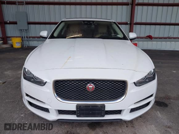 ✅ 2017 Jaguar XE • VIN: SAJAD4BNXHCP12116 • Lot: 43123799. Wystawiony na IAAI z przebiegiem 49 104 mil. Bezpłatny archiwum sprzedaży aukcyjnych z USA i szczegółowy raport historii pojazdu na DreamBid. Zdjęcie 12.