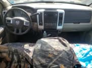 ✅ 2010 Dodge 1500 TRX • VIN: 1D7RV1GTXAS163264 • Lot: 50192525. Wystawiony na Copart z przebiegiem 283 740 mil. Bezpłatny archiwum sprzedaży aukcyjnych z USA i szczegółowy raport historii pojazdu na DreamBid. Zdjęcie 8.