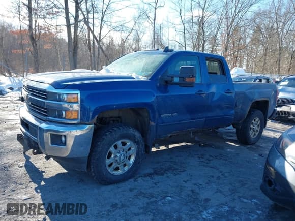 ✅ 2015 Chevrolet Silverado 2500HD LT • VIN: 1GC2KVEG8FZ549360 • Lot: 41497647. Wystawiony na IAAI z przebiegiem 142 379 mil. Bezpłatny archiwum sprzedaży aukcyjnych z USA i szczegółowy raport historii pojazdu na DreamBid. Zdjęcie 6.