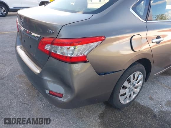 ✅ 2015 Nissan Sentra S • VIN: 3N1AB7AP3FY243628 • Лот: 43379884. Опубликован ранее на IAAI с пробегом 147 022 миль. Бесплатный доступ к архиву аукционных продаж из США и подробный отчёт об истории автомобиля на DreamBid. Изображение 6.