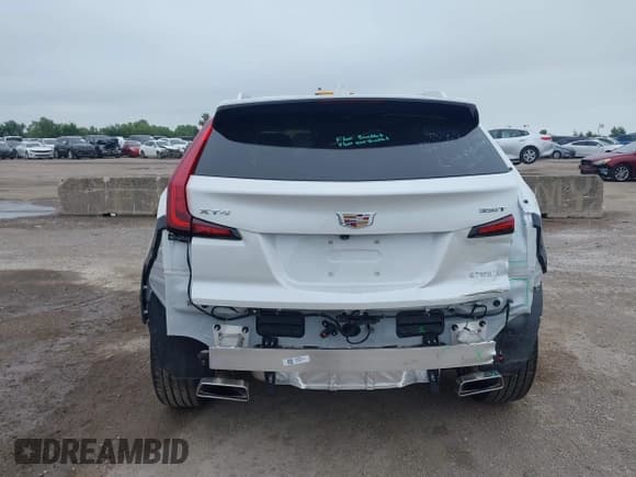 ✅ 2023 Cadillac XT4 FWD Premium Luxury • VIN: 1GYFZCR49PF225817 • Лот: 42408494. Опубликован ранее на IAAI с пробегом 5 977 миль. Бесплатный доступ к архиву аукционных продаж из США и подробный отчёт об истории автомобиля на DreamBid. Изображение 16.