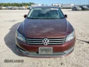 ✅ 2013 Volkswagen Passat SE • VIN: 1VWBP7A39DC115428 • Lot: 92806525. Wystawiony na Copart z przebiegiem 144 525 mil. Bezpłatny archiwum sprzedaży aukcyjnych z USA i szczegółowy raport historii pojazdu na DreamBid. Zdjęcie 5.