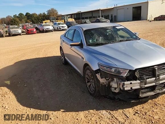 ✅ 2014 Ford Taurus Limited • VIN: 1FAHP2F85EG179499 • Lot: 92822505. Wystawiony na Copart z przebiegiem 150 198 mil. Bezpłatny archiwum sprzedaży aukcyjnych z USA i szczegółowy raport historii pojazdu na DreamBid. Zdjęcie 14.