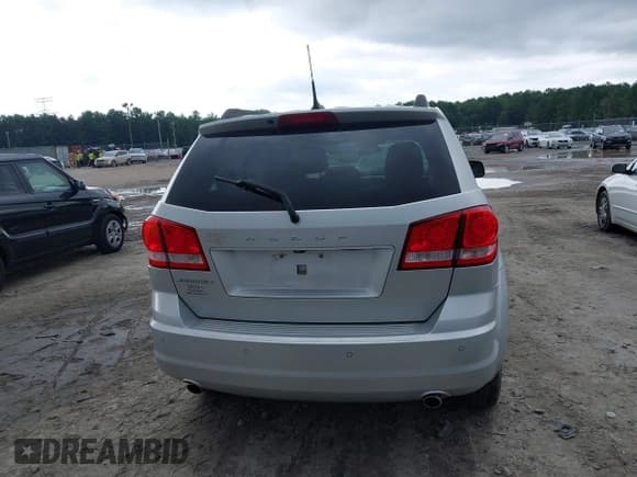 ✅ 2011 Dodge Journey Mainstreet • VIN: 3D4PG1FG4BT505844 • Lot: 42944011. Wystawiony na IAAI z przebiegiem 177 990 mil. Bezpłatny archiwum sprzedaży aukcyjnych z USA i szczegółowy raport historii pojazdu na DreamBid. Zdjęcie 17.