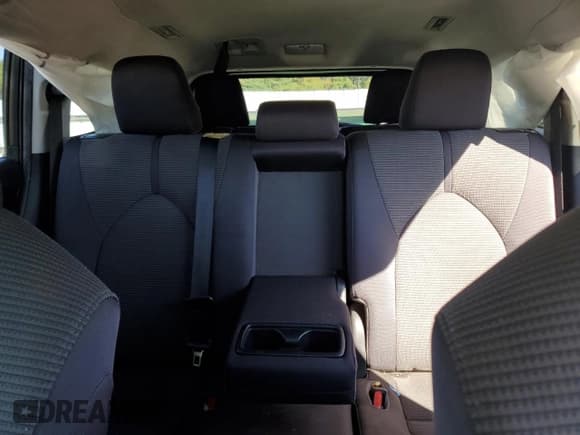 ✅ 2021 Toyota Highlander LE • VIN: 5TDBZRBH0MS069442 • Lot: 85372625. Listed on Copart with Not provided. Free auction sales archive from the USA and detailed vehicle history report at DreamBid. Image 10.