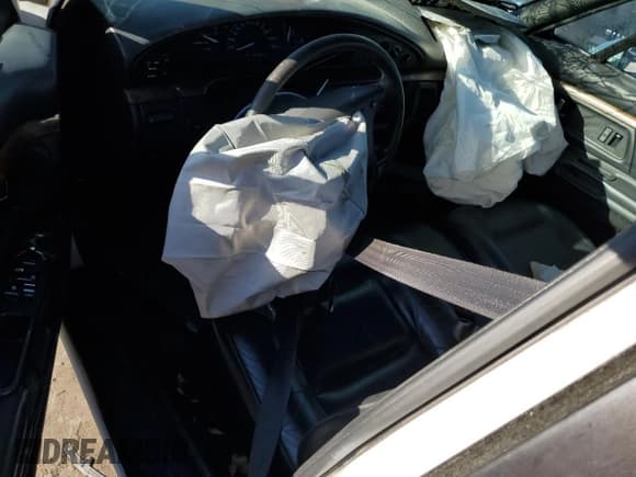 ✅ 1996 Oldsmobile 88 1SA • VIN: 1G3HN52KXT4800284 • Lot: 84081214. Wystawiony na Copart z przebiegiem 185 447 mil. Bezpłatny archiwum sprzedaży aukcyjnych z USA i szczegółowy raport historii pojazdu na DreamBid. Zdjęcie 8.