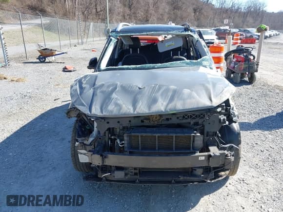 ✅ 2023 Hyundai Venue SEL • VIN: KMHRC8A34PU212260 • Lot: 41737196. Listed on IAAI with 71,559 mi. Free auction sales archive from the USA and detailed vehicle history report at DreamBid. Image 6.