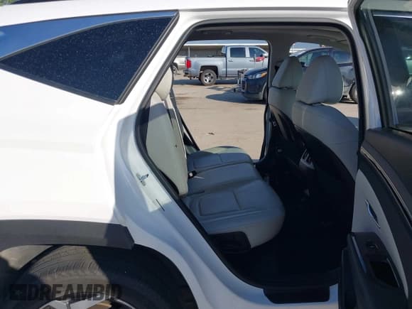 ✅ 2023 Hyundai Tucson Limited • VIN: 5NMJECAE8PH267883 • Lot: 43267605. Listed on IAAI with 22,496 mi. Free auction sales archive from the USA and detailed vehicle history report at DreamBid. Image 8.
