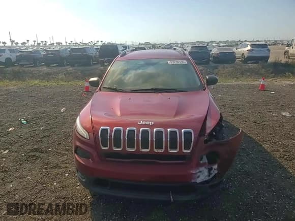 ✅ 2016 Jeep Cherokee Sport • VIN: 1C4PJLAB7GW324650 • Lot: 93236195. Listed on Copart with 29,924 mi. Free auction sales archive from the USA and detailed vehicle history report at DreamBid. Image 15.