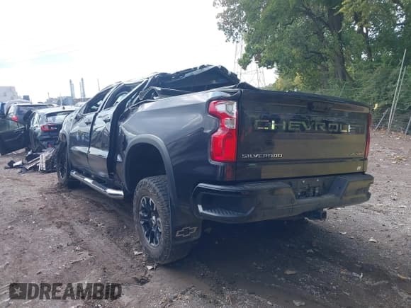 ✅ 2023 Chevrolet Silverado 1500 ZR2 • VIN: 3GCUDHEL5PG255773 • Лот: 43312941. Опубликован ранее на IAAI с пробегом 31 686 миль. Бесплатный доступ к архиву аукционных продаж из США и подробный отчёт об истории автомобиля на DreamBid. Изображение 3.