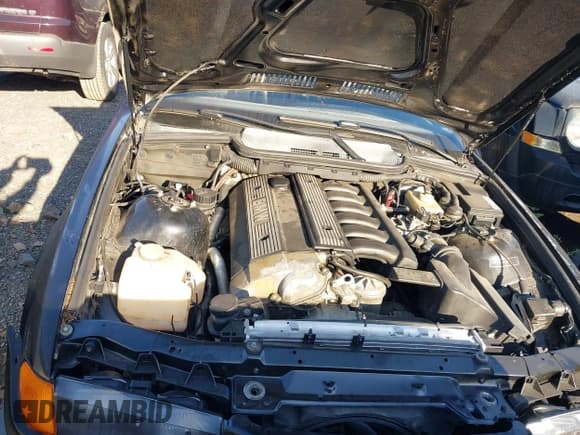 ✅ 1995 BMW 3 Series • VIN: WBABF4328SEK18413 • Lot: 43259206. Wystawiony na IAAI z przebiegiem 161 738 mil. Bezpłatny archiwum sprzedaży aukcyjnych z USA i szczegółowy raport historii pojazdu na DreamBid. Zdjęcie 10.