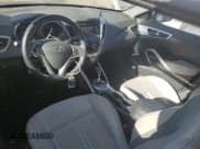 ✅ 2013 Hyundai Veloster w/Black Int • VIN: KMHTC6AD2DU136245 • Lot: 83428584. Wystawiony na Copart z przebiegiem 91 816 mil. Bezpłatny archiwum sprzedaży aukcyjnych z USA i szczegółowy raport historii pojazdu na DreamBid. Zdjęcie 8.