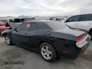 ✅ 2010 Dodge Challenger SE • VIN: 2B3CJ4DV2AH249423 • Lot: 45545383. Wystawiony na Copart z przebiegiem Nie podano. Bezpłatny archiwum sprzedaży aukcyjnych z USA i szczegółowy raport historii pojazdu na DreamBid. Zdjęcie 2.