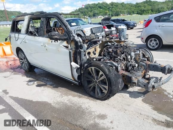 ✅ 2021 Ford Expedition Max Limited • VIN: 1FMJK2AT2MEA66928 • Lot: 42313210. Wystawiony na IAAI z przebiegiem Nie podano. Bezpłatny archiwum sprzedaży aukcyjnych z USA i szczegółowy raport historii pojazdu na DreamBid. Zdjęcie 1.