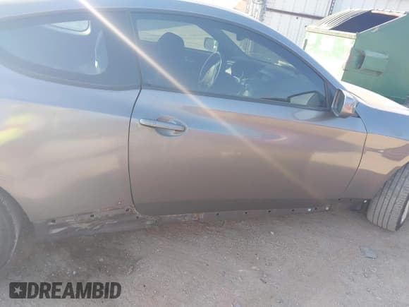 ✅ 2011 Hyundai Genesis Coupe • VIN: KMHHT6KD0BU063278 • Лот: 43204544. Опубликован ранее на IAAI с пробегом 127 966 миль. Бесплатный доступ к архиву аукционных продаж из США и подробный отчёт об истории автомобиля на DreamBid. Изображение 6.