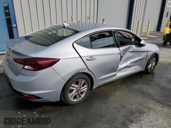 2020 Hyundai Elantra SEL z VIN KMHD84LF0LU954886, wystawiony jako Copart lot #90101415 z przebiegiem 106 494 mil mil oraz Szkoda całkowita • Salvage title. Historia ofert i sprzedaży dostępna na DreamBid. Obrazek 3.