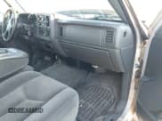 ✅ 2006 Chevrolet Silverado 2500HD Work Truck • VIN: 1GCHC24D36E189516 • Lot: 43599165. Wystawiony na IAAI z przebiegiem 211 732 mil. Bezpłatny archiwum sprzedaży aukcyjnych z USA i szczegółowy raport historii pojazdu na DreamBid. Zdjęcie 5.