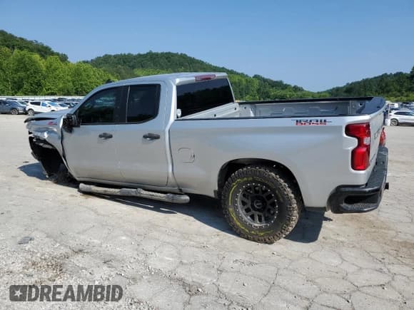 ✅ 2020 Chevrolet Silverado 1500 Custom Trail Boss • VIN: 1GCRYCEH1LZ368350 • Lot: 60545505. Wystawiony na Copart z przebiegiem 65 574 mil. Bezpłatny archiwum sprzedaży aukcyjnych z USA i szczegółowy raport historii pojazdu na DreamBid. Zdjęcie 2.