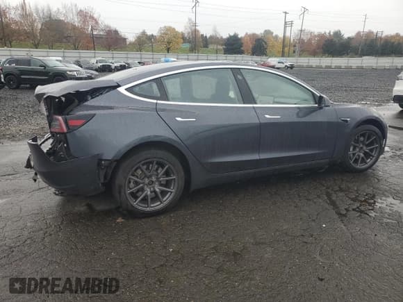 ✅ 2018 Tesla Model 3 Long Range Battery • VIN: 5YJ3E1EB0JF104215 • Lot: 91839935. Listed on Copart with 33,940 mi. Free auction sales archive from the USA and detailed vehicle history report at DreamBid. Image 3.