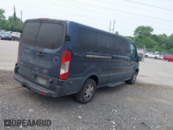 ✅ 2016 Ford Transit Passenger XL • VIN: 1FBZX2YG5GKA67311 • Lot: 42439738. Wystawiony na IAAI z przebiegiem 94 998 mil. Bezpłatny archiwum sprzedaży aukcyjnych z USA i szczegółowy raport historii pojazdu na DreamBid. Zdjęcie 4.