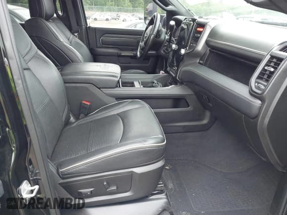 ✅ 2022 Ram 2500 Limited • VIN: 3C6UR5SL4NG387853 • Lot: 42541883. Listed on IAAI with 19,005 mi. Free auction sales archive from the USA and detailed vehicle history report at DreamBid. Image 5.