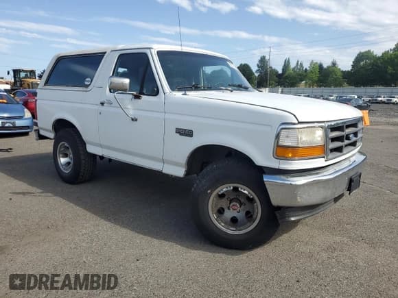 ✅ 1993 Ford Bronco XL • VIN: 1FMEU15N6PLA47865 • Lot: 60358545. Listed on Copart with 270,782 mi. Free auction sales archive from the USA and detailed vehicle history report at DreamBid. Image 4.