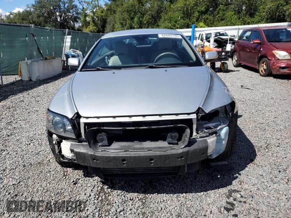 ✅ 2007 Volvo C70 • VIN: YV1MC68207J026372 • Lot: 82089105. Listed on Copart with 121,562 mi. Free auction sales archive from the USA and detailed vehicle history report at DreamBid. Image 5.