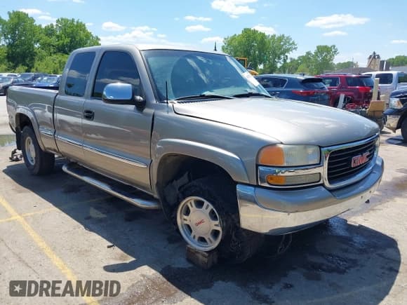 ✅ 2001 GMC Sierra 1500 SLE • VIN: 2GTEK19T611308931 • Лот: 42192722. Опубликован ранее на IAAI с пробегом 271 777 миль. Бесплатный доступ к архиву аукционных продаж из США и подробный отчёт об истории автомобиля на DreamBid. Изображение 1.