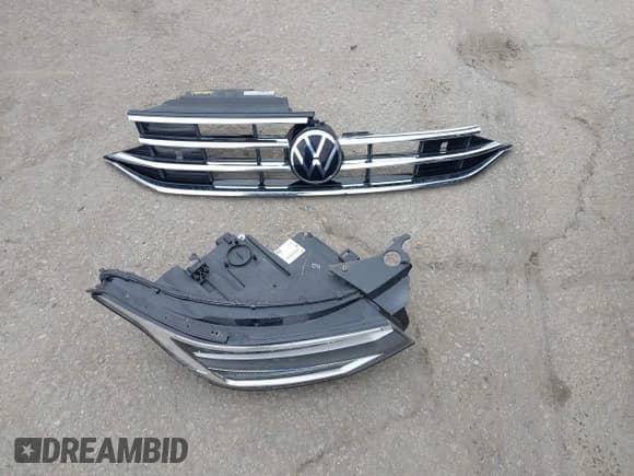 ✅ 2023 Volkswagen Tiguan SE • VIN: 3VV3B7AX0PM130980 • Lot: 42158302. Wystawiony na IAAI z przebiegiem 30 653 mil. Bezpłatny archiwum sprzedaży aukcyjnych z USA i szczegółowy raport historii pojazdu na DreamBid. Zdjęcie 12.