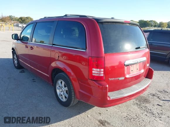 ✅ 2008 Chrysler Town & Country Touring • VIN: 2A8HR54P88R629495 • Lot: 43535391. Listed on IAAI with 60,077 mi. Free auction sales archive from the USA and detailed vehicle history report at DreamBid. Image 3.