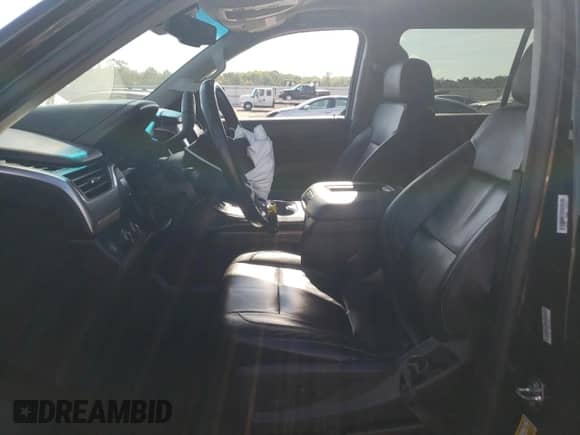 2015 Chevrolet Suburban LT z VIN 1GNSKJKC1FR570312, wystawiony jako Copart lot #71025264 z przebiegiem 385 638 mil mil oraz Szkoda całkowita • Salvage title. Historia ofert i sprzedaży dostępna na DreamBid. Obrazek 7.