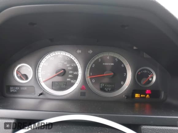 ✅ 2014 Volvo XC90 • VIN: YV4952CY7E1688129 • Lot: 42979979. Wystawiony na IAAI z przebiegiem 167 004 mil. Bezpłatny archiwum sprzedaży aukcyjnych z USA i szczegółowy raport historii pojazdu na DreamBid. Zdjęcie 7.